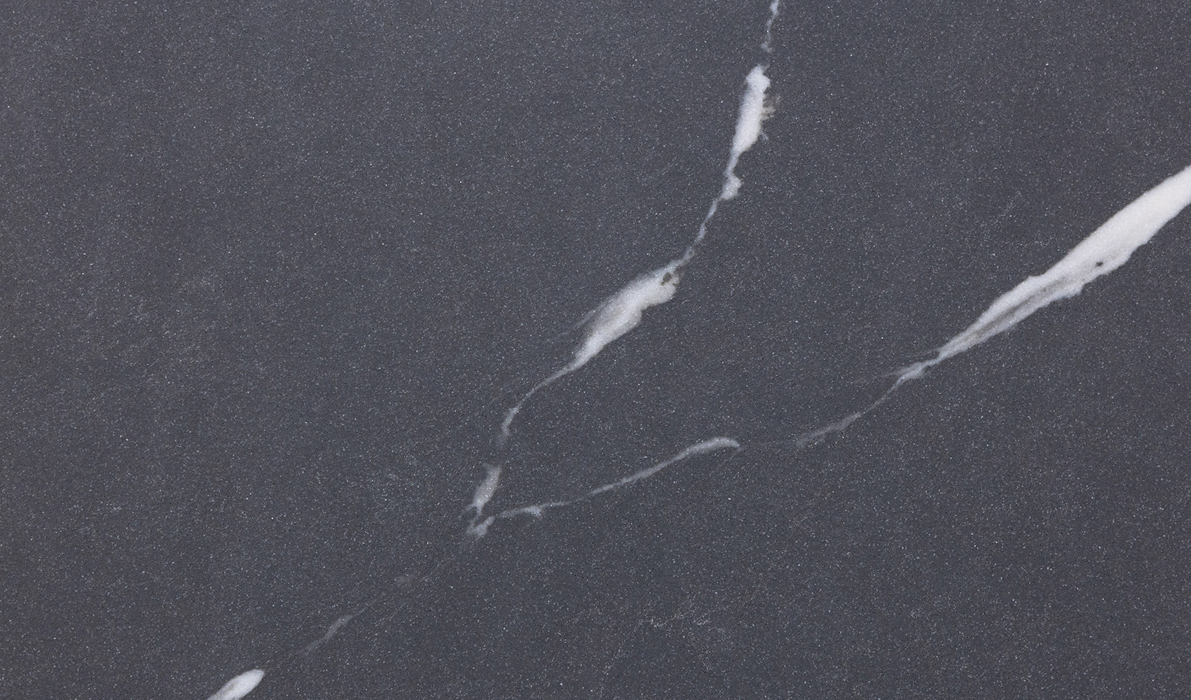 Текстура кварцевого камня Grey Marquina крупным планом